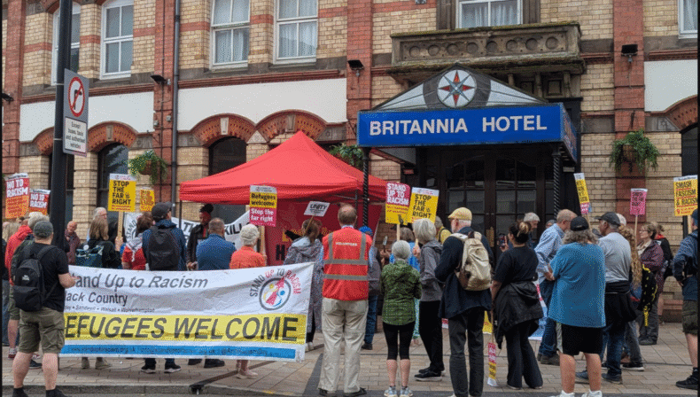 Anti-racists take over site of planned racist rally in Wolverhampton