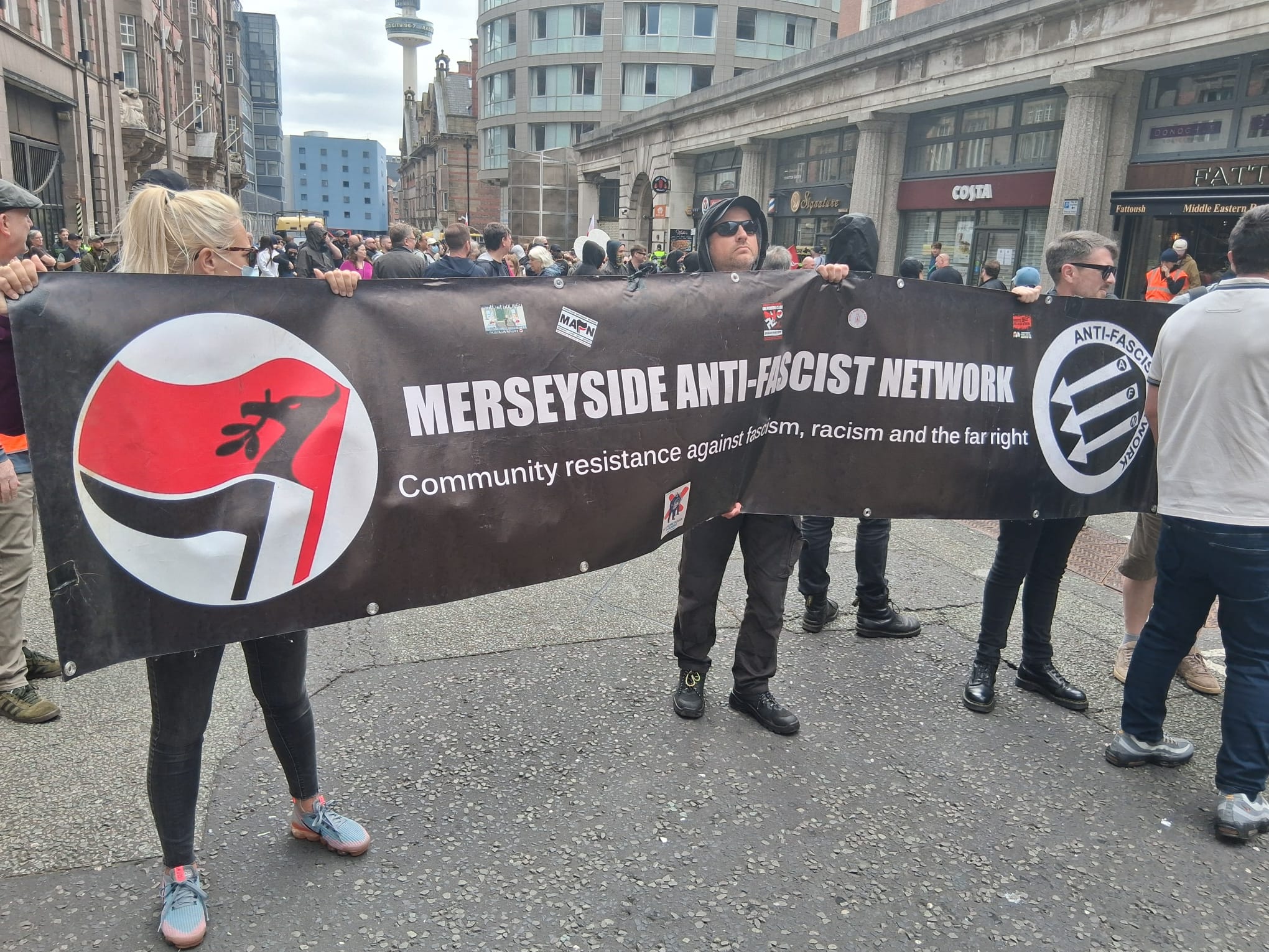 Liverpool anti-fascists go toe to toe with far-right thugs and see them off