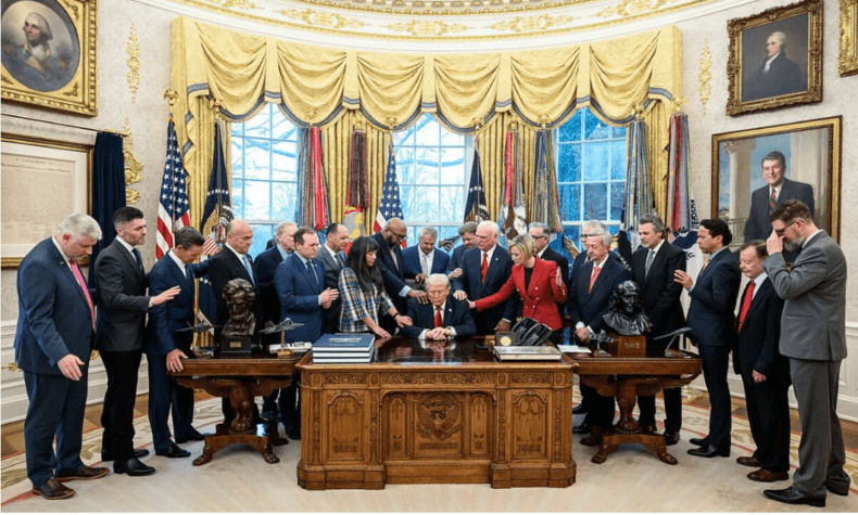 Trump prays with evangelical Christians