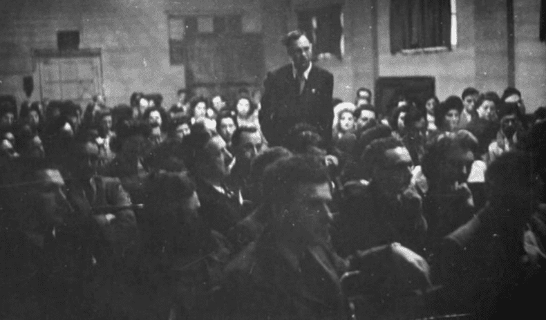 Gerry Flamburg speaks at 43 Group meeting